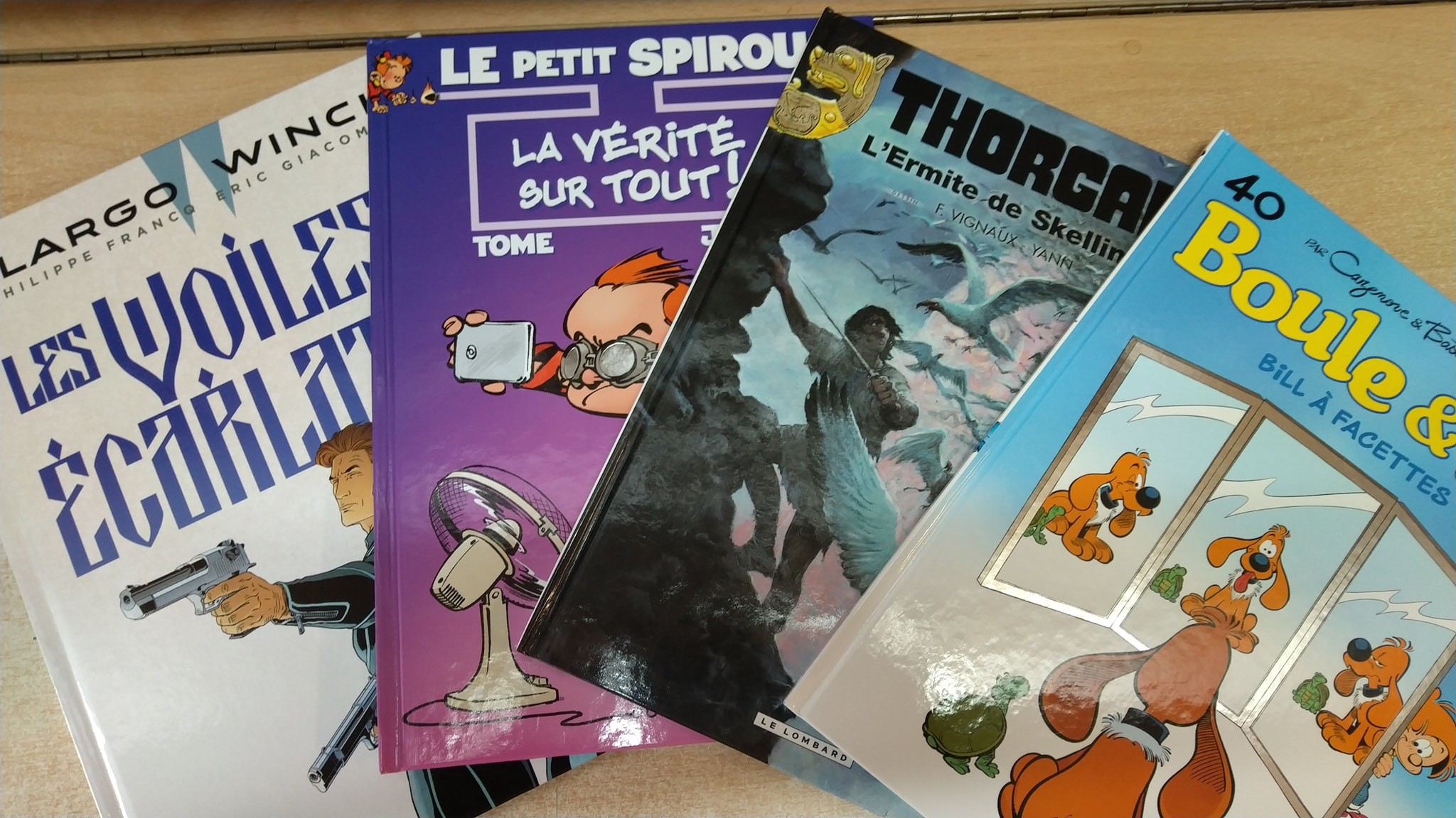 Point colis et services postaux - Librairie à Couvin Le Furet