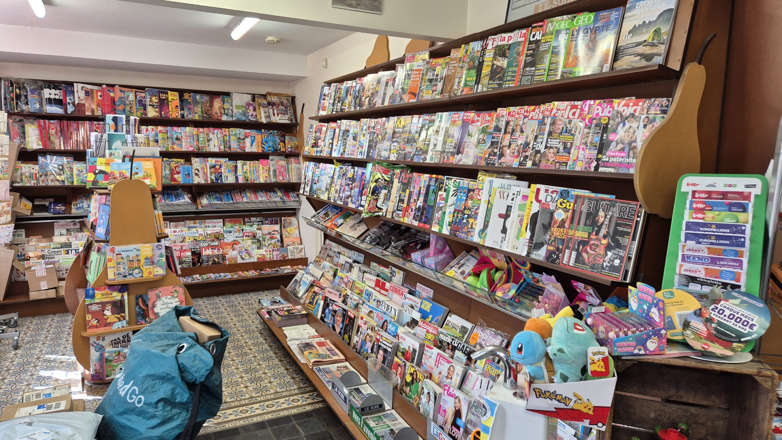 Boissons et confiseries - Librairie Saint-Hubert à Pesche