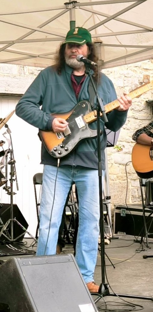 Christian Lauwers, guitare solo et chant de l'Archeo Blues Band