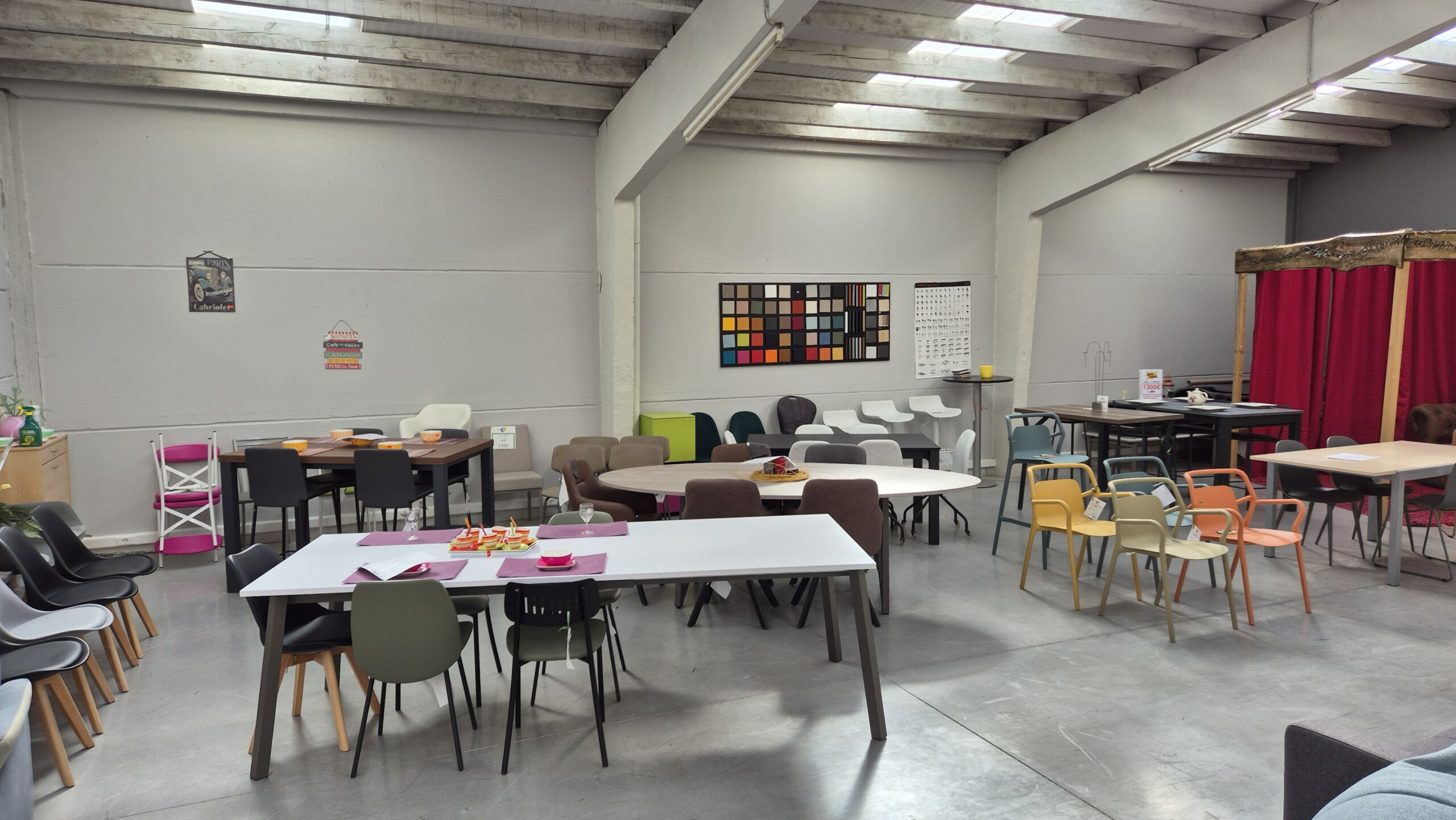 Le salon de thé - Meubles à Cul-des-Sarts, Galeries Marée (Couvin)