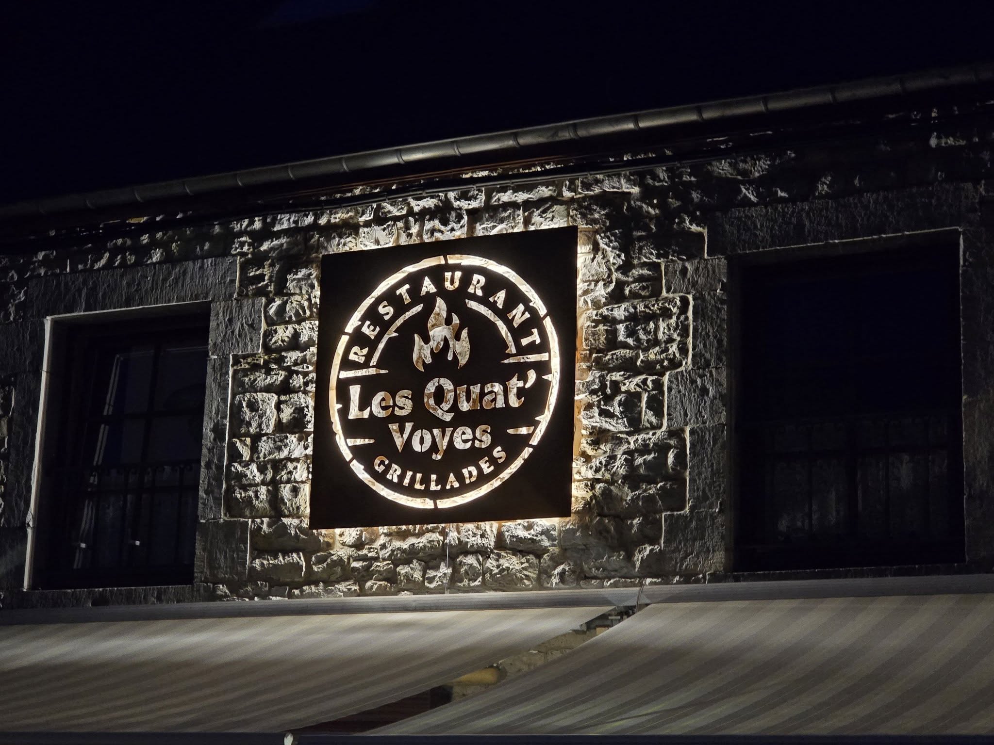 Restaurant à Olloy-sur-Viroin - Les Quat'Voyes, taverne-restaurant