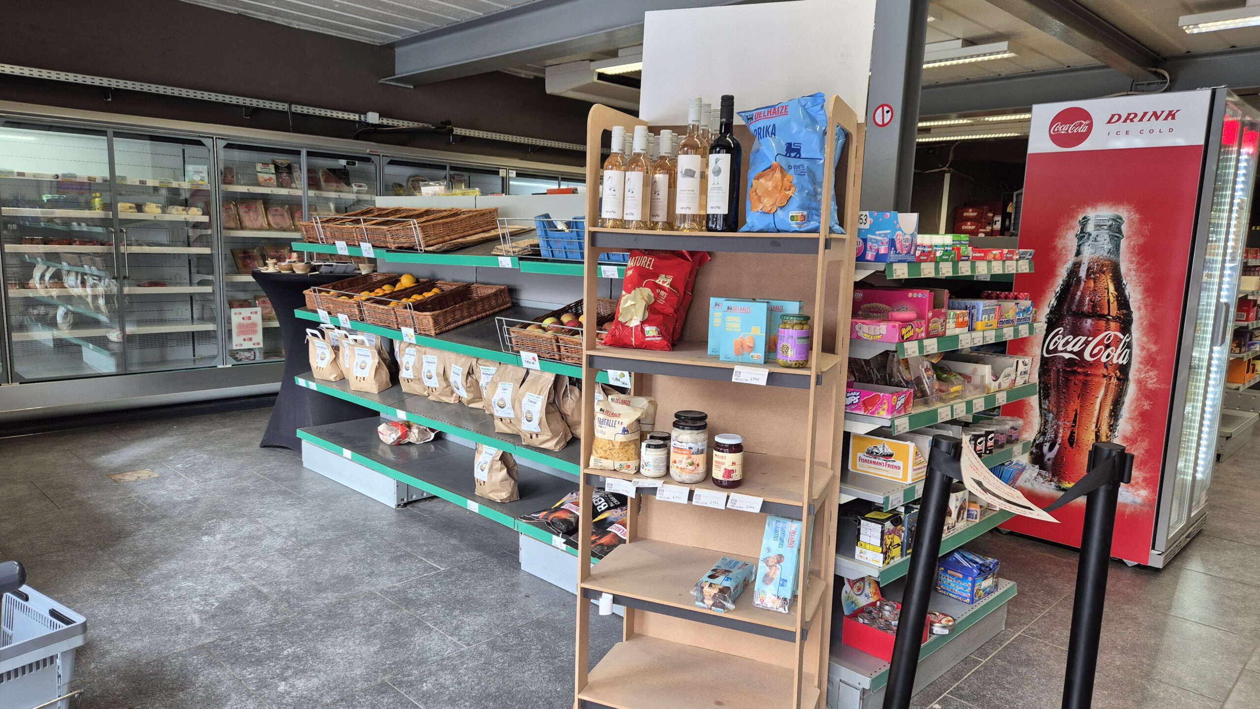 Le magasin rue Eugène Defraire - Épicerie à Treignes, Louis Delhaize (Viroinval)