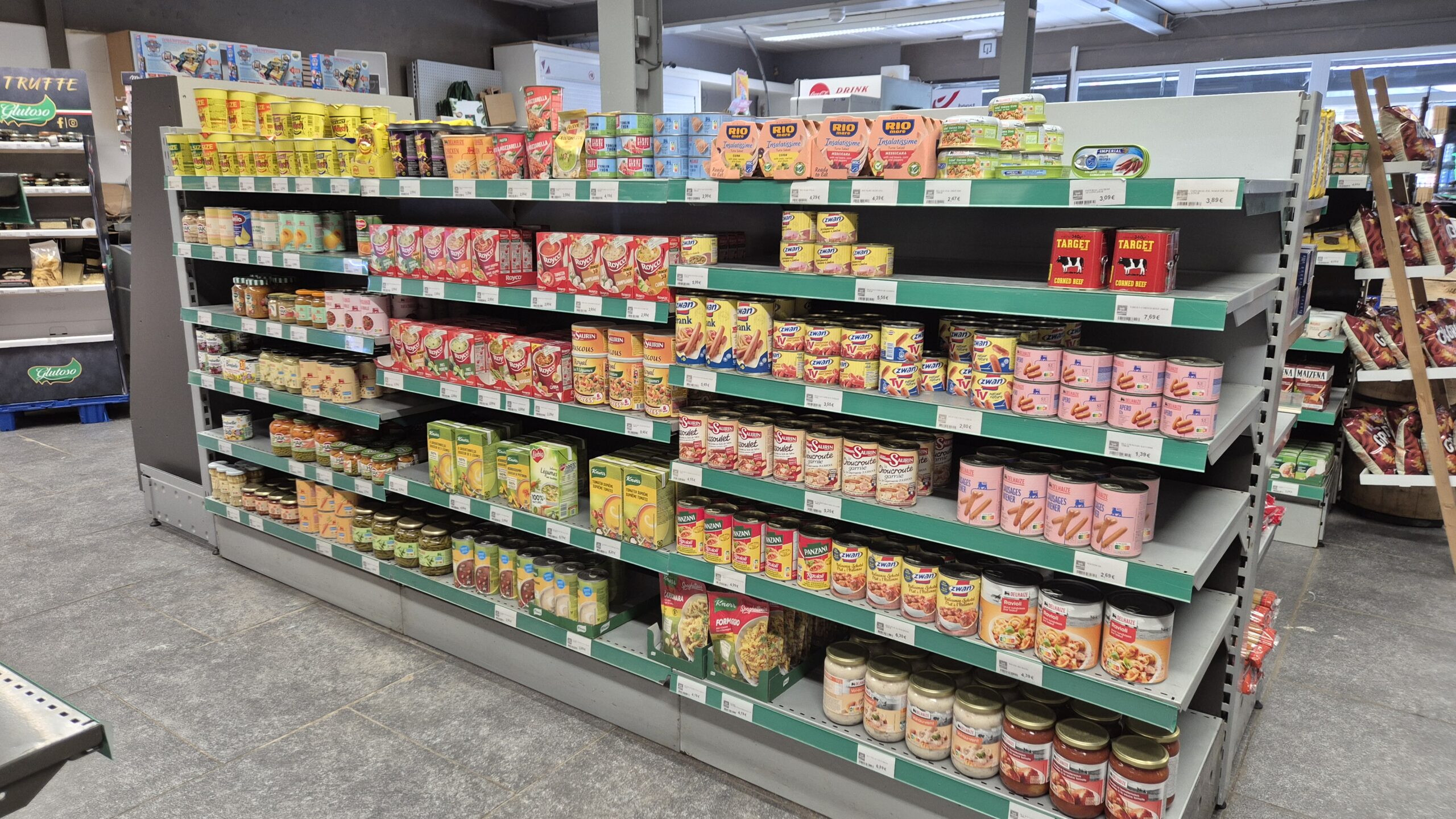 Boissons et spiritueux - Épicerie à Treignes, Louis Delhaize (Viroinval)