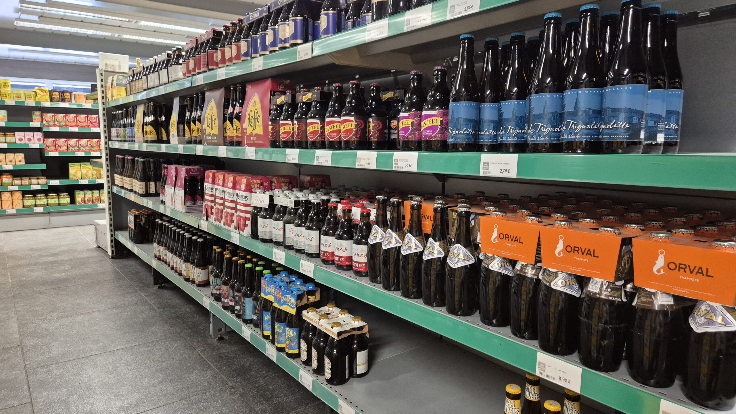 Rayon surgelés - Épicerie à Treignes, Louis Delhaize (Viroinval)