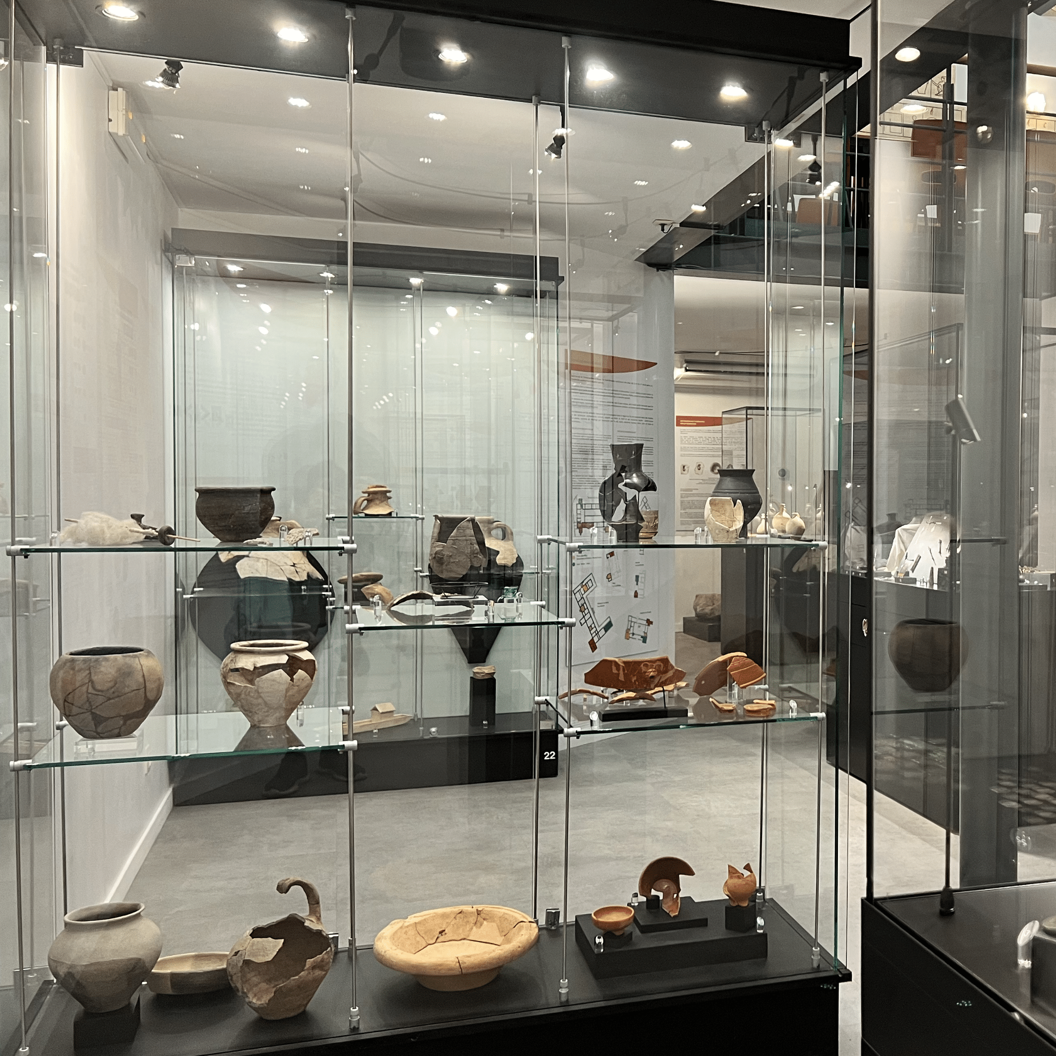 Le Musée du Malgré-Tout - Musée à Treignes, Musée du Malgré-Tout (Viroinval)